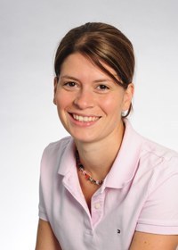 Dr. Anja Henß