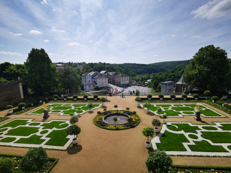 Weilburg palace garden.jpg